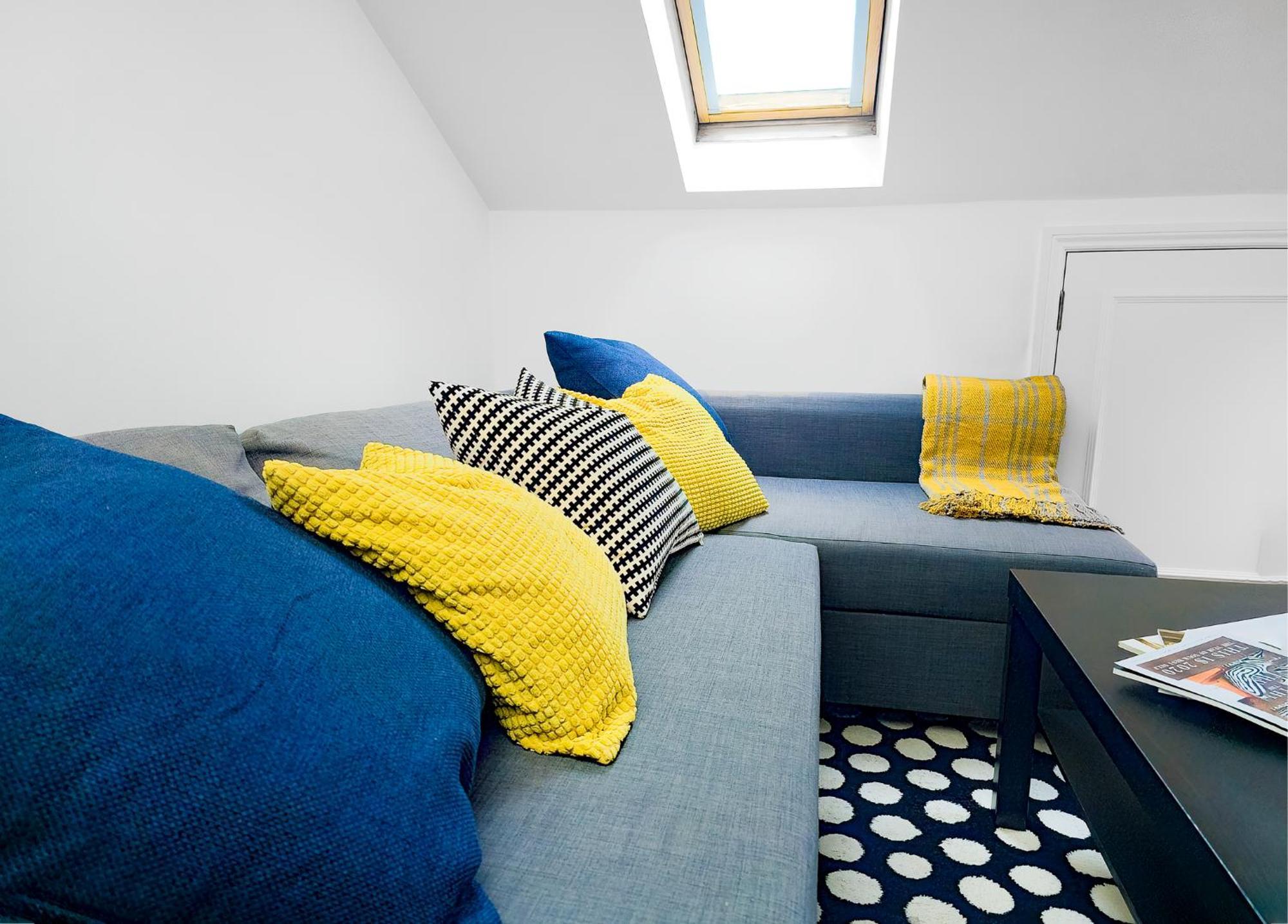 Charming London Home, Opp Arnos Grove Underground Station, Parking New Southgate Exteriör bild